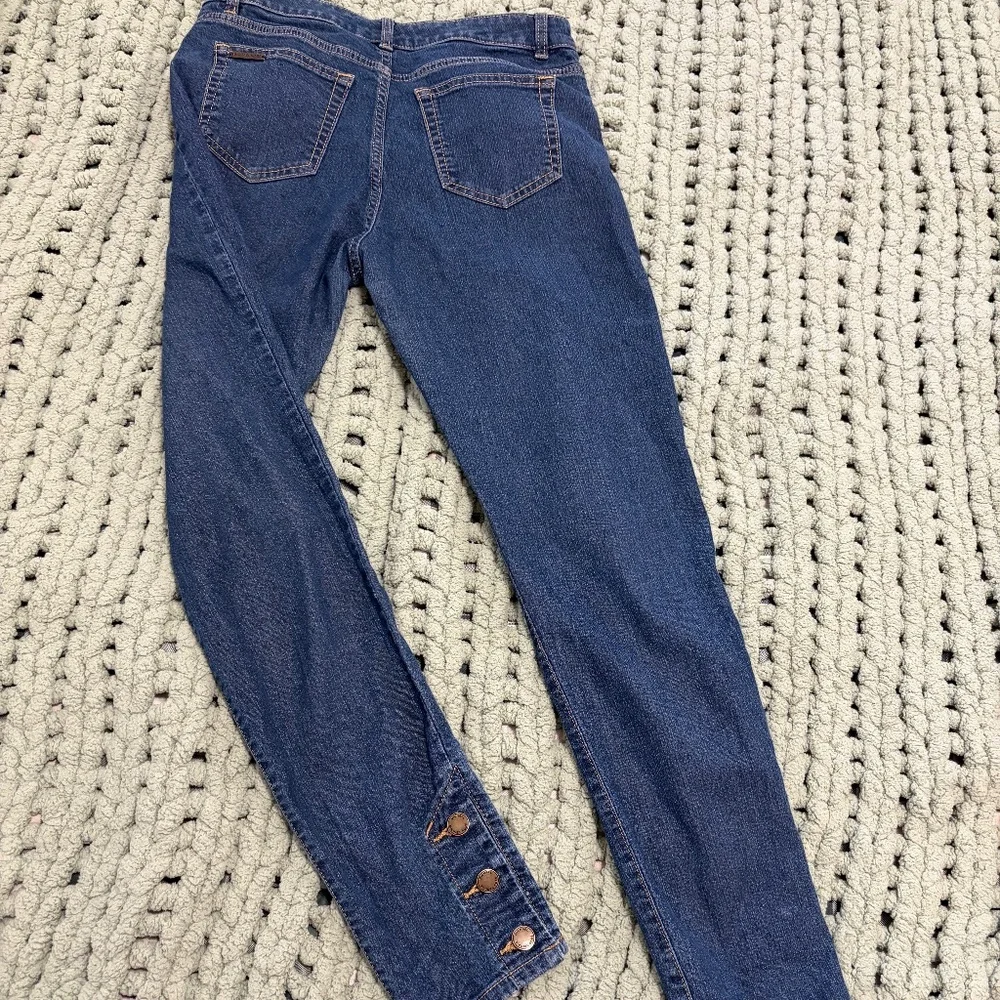 Michael Kors Button Hem Skinny Jeans – Size 6 – Gold Hardware Detail ✨